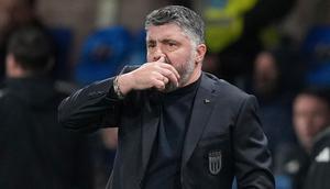 Pelatih Timnas Italia, Gennaro Gattuso, bereaksi dalam pertandingan play-off kualifikasi Piala Dunia melawan Irlandia Utara di Bergamo, Italia, Jumat (27/3/2026) dini hari WIB. (AP Photo/Antonio Calanni)