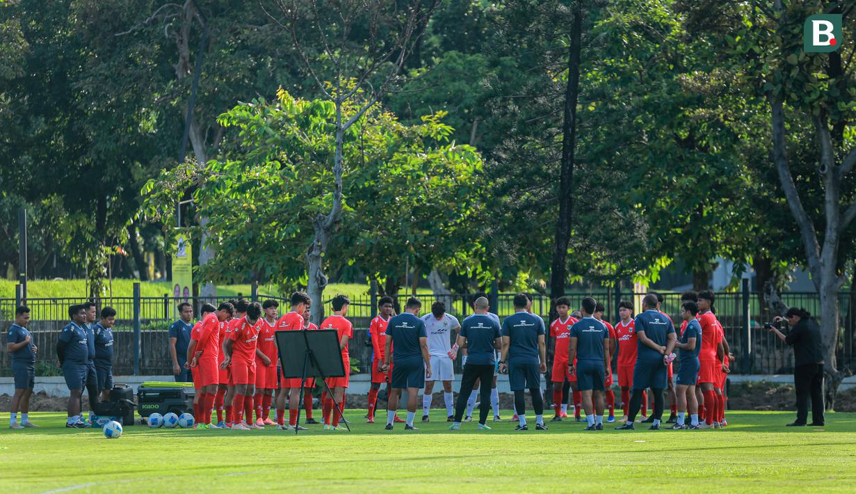 Seperti diketahui, Skuad Garuda Muda harus pulang lebih cepat pada Piala AFF U-17 2026 setelah hanya puas menduduki peringkat ketiga klasemen Grup A. (Bola.com/Bagaskara Lazuardi)