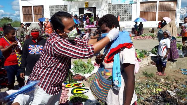 Pandemi Corona, BRI Bagikan 1 Juta Masker Gratis Bagi Pedagang Pasar Tradisional