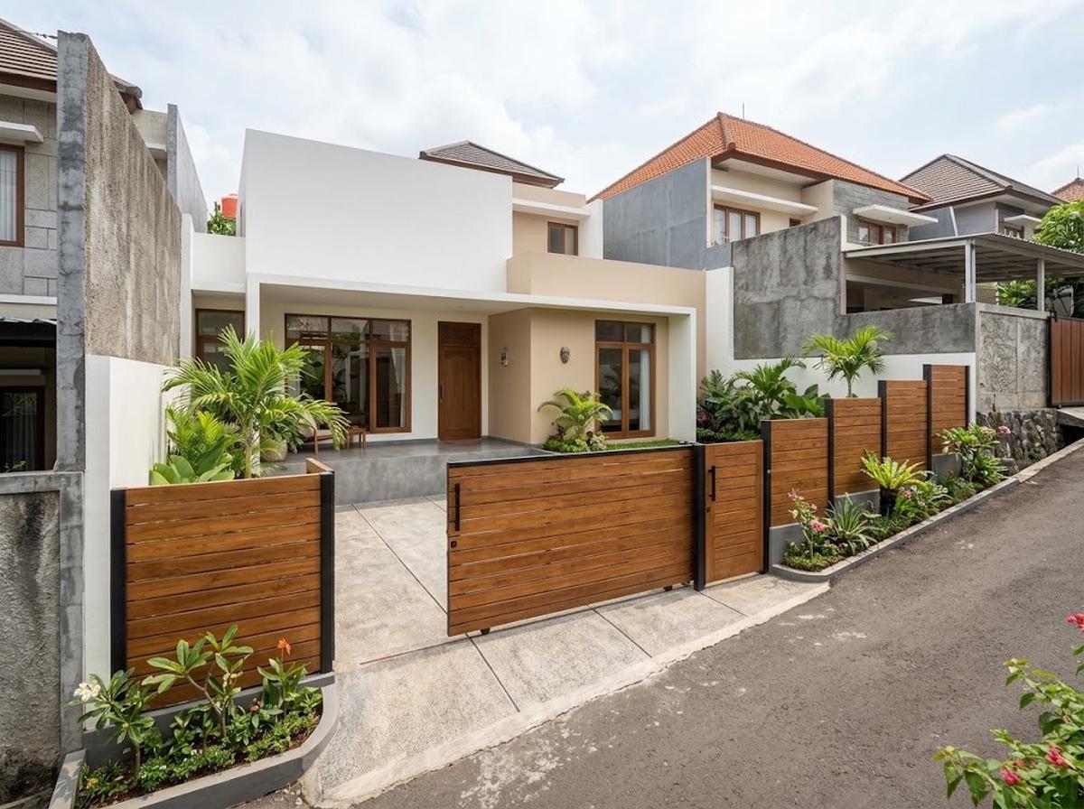 Pagar Kayu Horizontal dengan Sistem Berundak