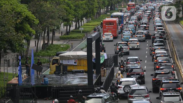 Panggung hiburan malam muda mudi tahun baru 2024