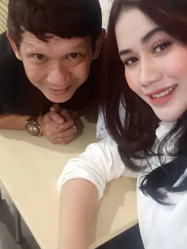 Potret Ginanjar dan Tiara yang Beda Usia 32 Tahun (sumber: instagram/tiaraamalia97)