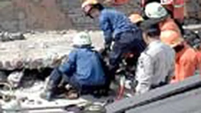 Pekerja Tewas Tertimpa Tembok Bangunan