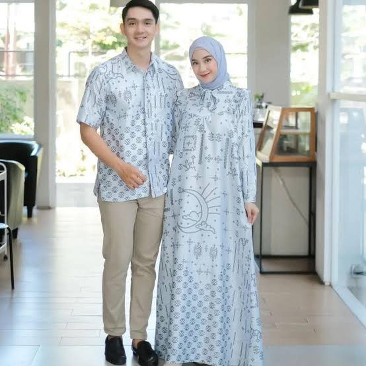 Gaya Lebaran 2025 Super Kekinian! Inspirasi Baju Couple Warna Ice Blue yang Bikin Semua Mata Tertuju pada Kamu!