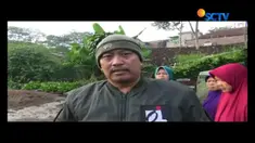 Sejumlah personil TNI diterjunkan untuk membantu membersihkan sisa-sisa banjir yang menerjang kawasan Tarogong Kidul