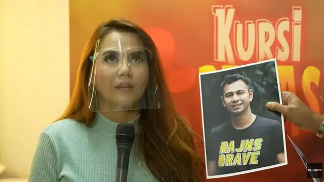 Nita Thalia (Foto: YouTube)
