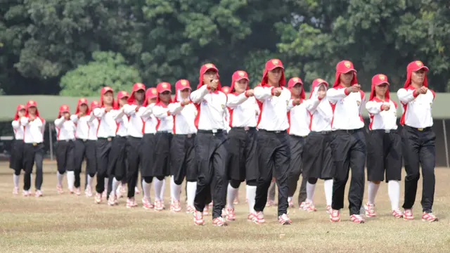 Calon Paskibraka 2018 saat sesi latihan formasi barisan hari ke-2. (Foto: Aditya Eka Prawira)