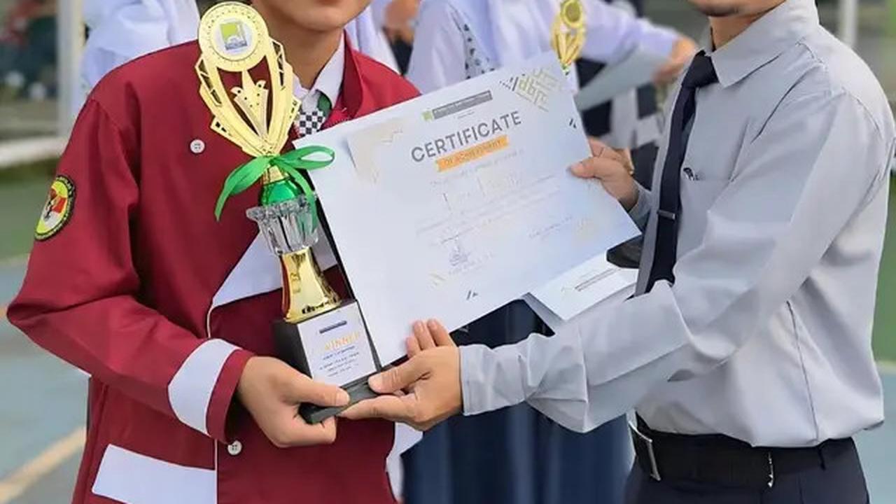 6 Potret Farel Prayoga Juara Lomba Azan di Sekolah, Suara Indah Jadi Kunci Utamanya