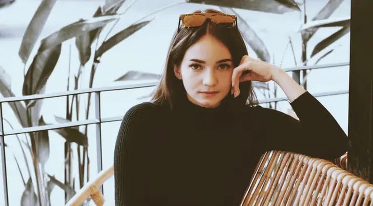 Model Baju Wanita Atasan Lengan Panjang, Stylish namun Tetap Sopan