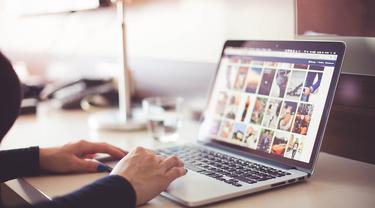 Tips Belanja Makeup di Online Shop yang Aman