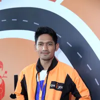 Bagi Ibnu Jamil, dengan maraknya ojek online, bisa menjadi bagian dari mengurai kemacetan lalu lintas di Jakarta yang sangat macet. (Nurwahyunan/Bintang.com)