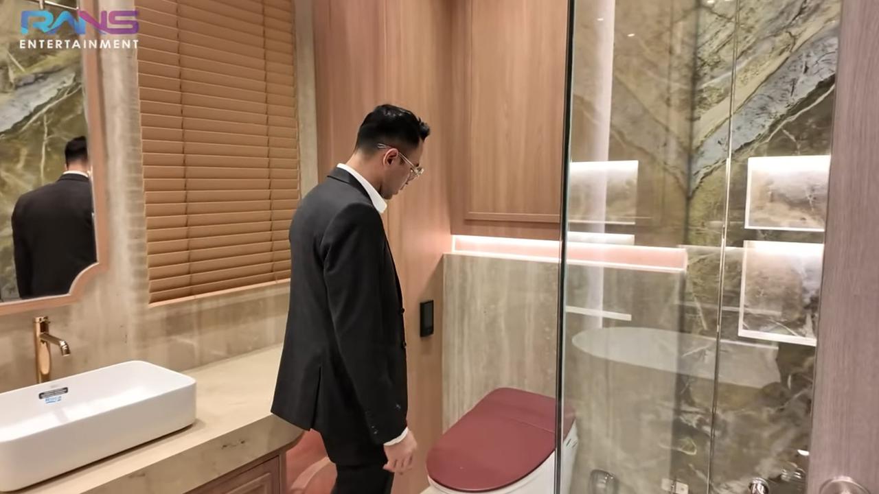 5 Potret Rumah Baru Raffi Ahmad Full Marmer dengan Sentuhan Kayu, Dibuat Khusus Untuk 'Si Pulen' Baby Lily?