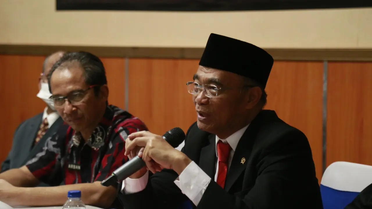 Menko PMK Muhadjir Effendy saat di Malang. (Zainul Arifin. Liputan6.com)