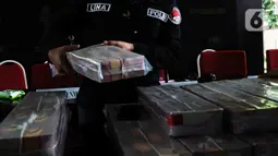 Kasus ini bermula ketika pengungkapan penyelundupan narkoba berjenis sabu seberat 47 kilogram pada April 2023. (merdeka.com/Imam Buhori)