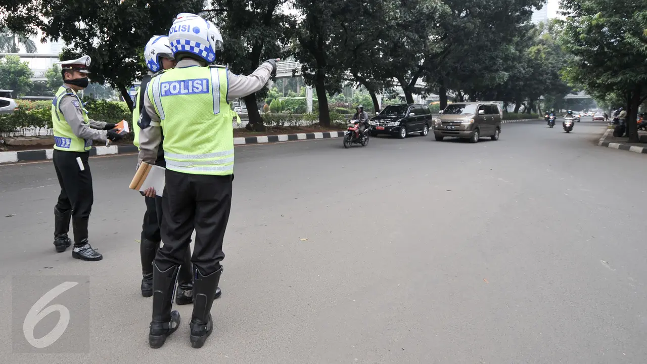 20160830-Pelanggar Sistem Ganjil-Genap Langsung Ditilang-Jakarta