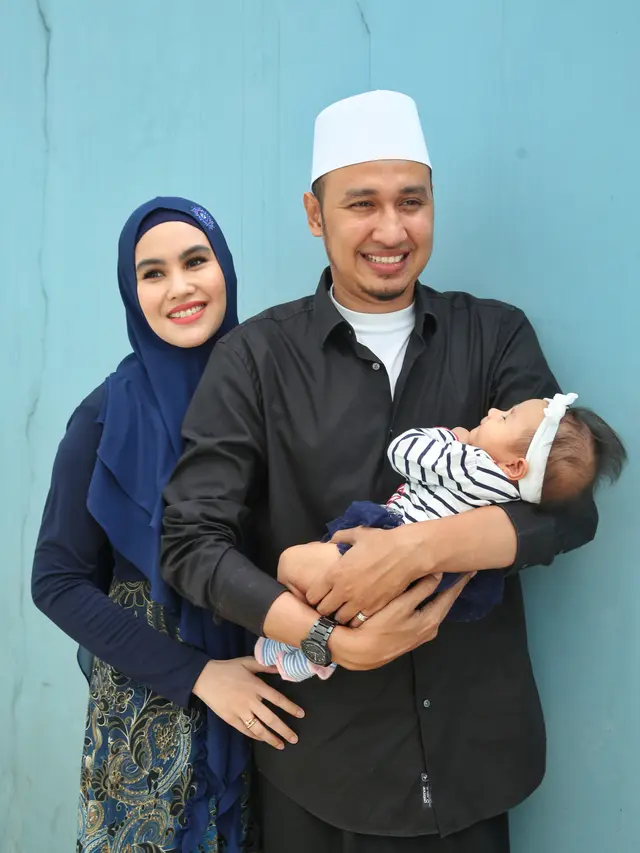 [Fimela] Kartika Putri dan Habib Usman Bin Yahya