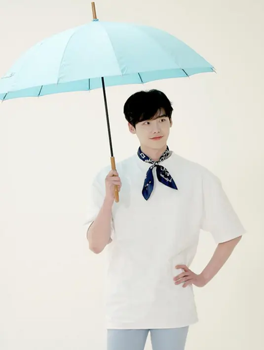 Jawaban atas pertanyaan yang diajukan Lee Jong Suk kepada para aktor senior tenyata sangat membantunya. Terutama dalam perkembangan akting yang dianggap Lee Jong Suk terlalu stagnan. (Instagram/jongsuk0206)