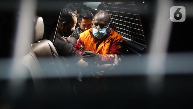 Gubernur Papua nonaktif Lukas Enembe Resmi Huni Rutan KPK