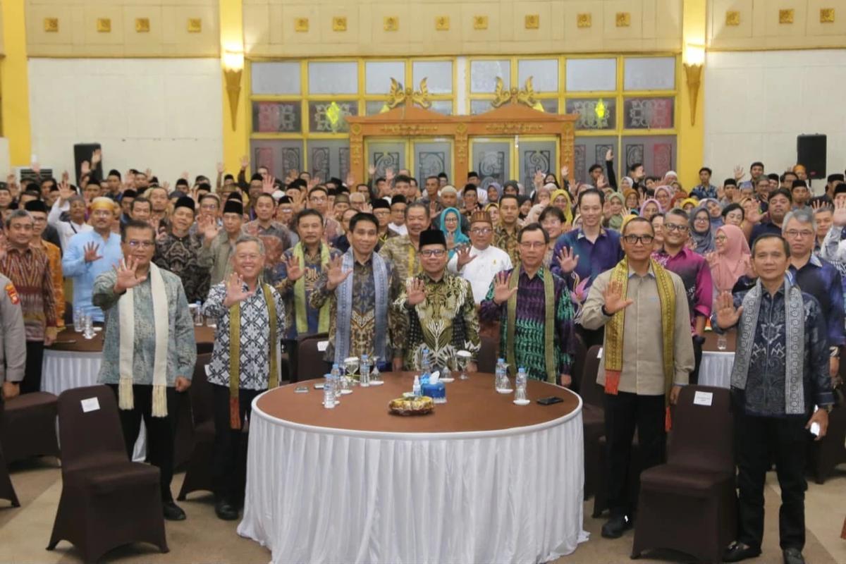 Wamendagri Akhmad Wiyagus saat membuka Seminar Internasional dan Upgrading Dai