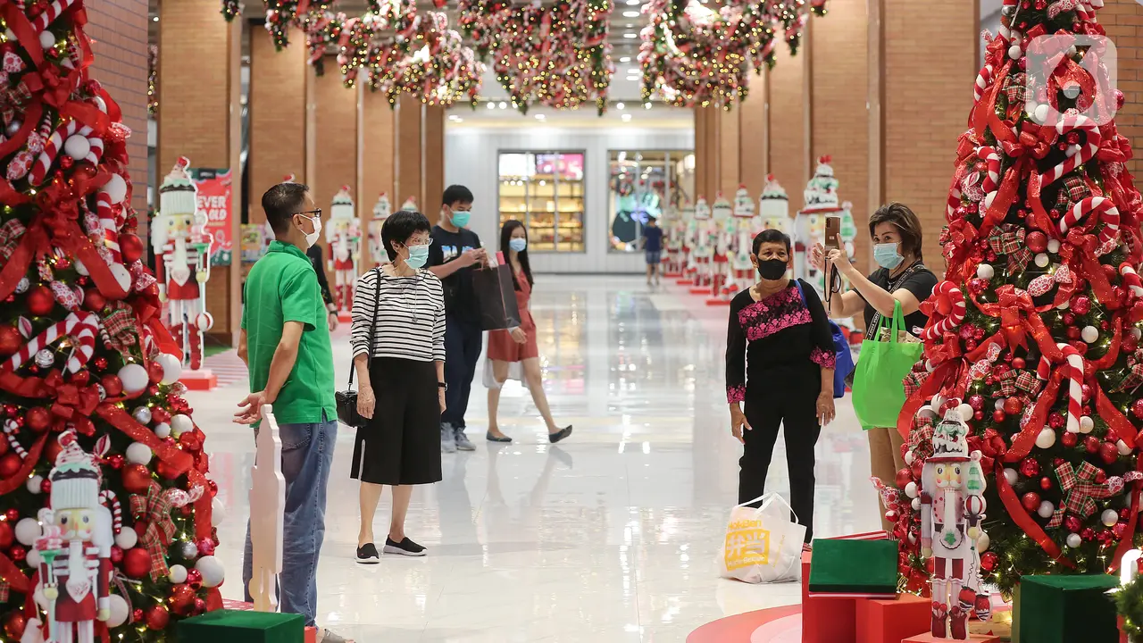 Mall Berhias Dekorasi Natal Sambut Pengunjung