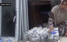 Kisah Haru Ibu Rumah Tangga Asal Jombang Daftar Umrah Pakai Uang Koin Rp30 Juta, Hasil Nabung 4 Tahun dari Sisa Belanja