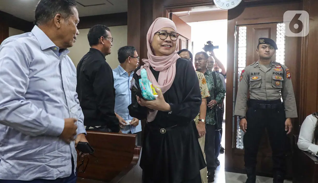 Pidana tambahan tersebut berupa membayar uang pengganti sebesar Rp1,09 miliar dan 104 ribu dolar Amerika Serikat (AS) subsider dua tahun penjara. (Liputan6.com/Angga Yuniar)