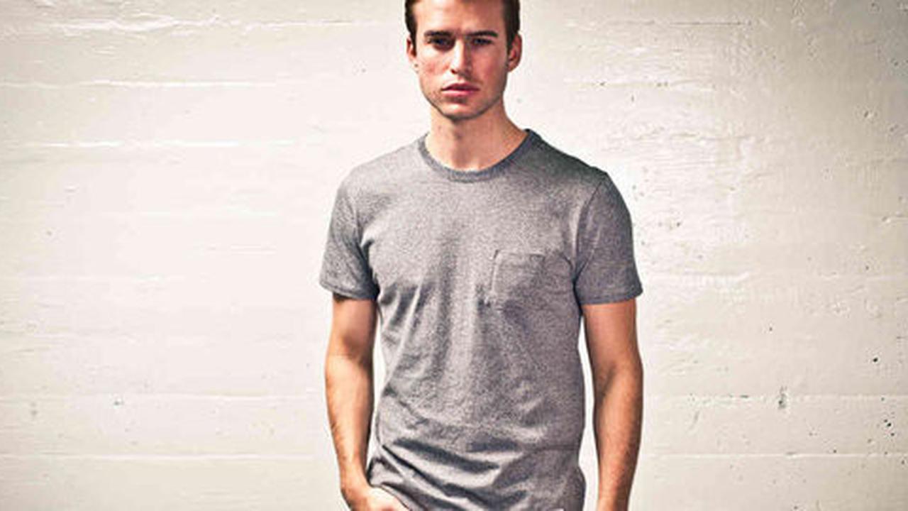 3 Jenis t-shirt yang paling sering dipakai