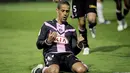 Bordeaux' middfielder Wendel jubilates after he scored a goal against Auxerre, during their French L1 match Auxerre vs. Bordeaux, on April 11, 2009, at Abbe Deschamps in Auxerre. AFP PHOTO/JEFF PACHOUD