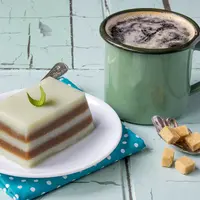 Ilustrasi kue lapis./Copyright shutterstock.com/g/arissetya