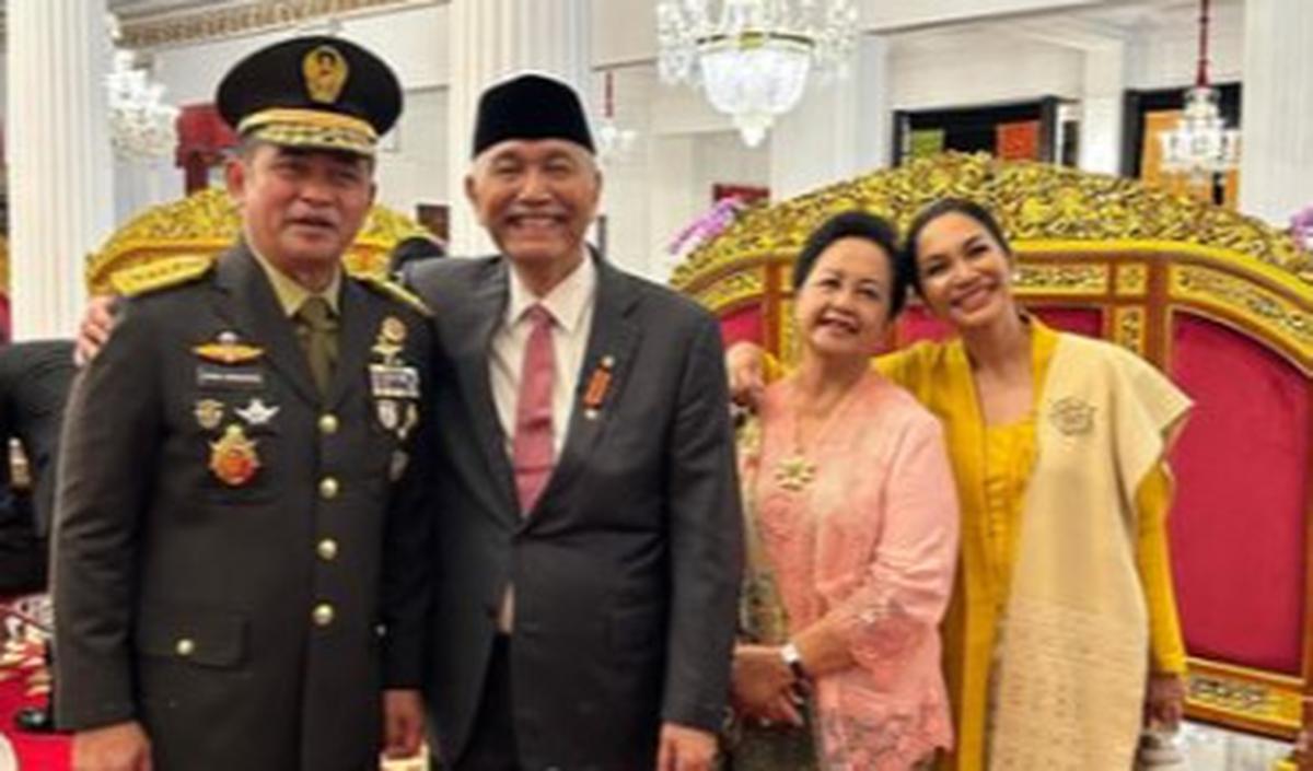 "Berterima kasih kepada Tuhan untuk jabatan BM yang baru," tulisnya.<br>