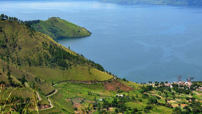 10 Pemandangan Alam Indonesia  yang Bikin Mata Berhenti 