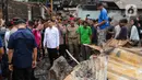 Kepala Suku Dinas Gulkarmat Jakarta Pusat, Asril Rizal mengatakan pada pukul 05.29 WIB petugas pemadam sudah berhasil melokalisir kobaran api setelah berjibaku selama lima jam lebih di permukiman padat penduduk tersebut. (Liputan6.com/Herman Zakharia)