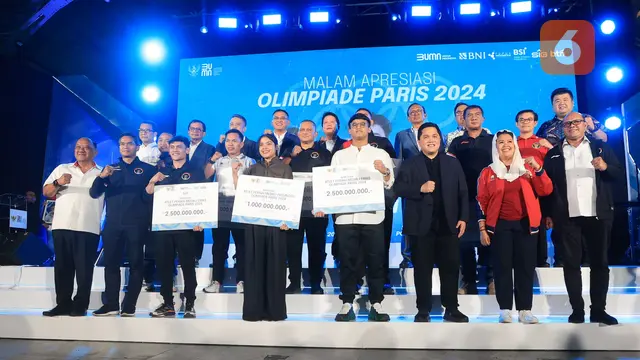 Foto: Veddriq, Rizki, dan Jorji Diguyur Bonus Miliaran Rupiah dalam Acara Apresiasi Atlet Peraih Medali Olimpiade Paris 2024
