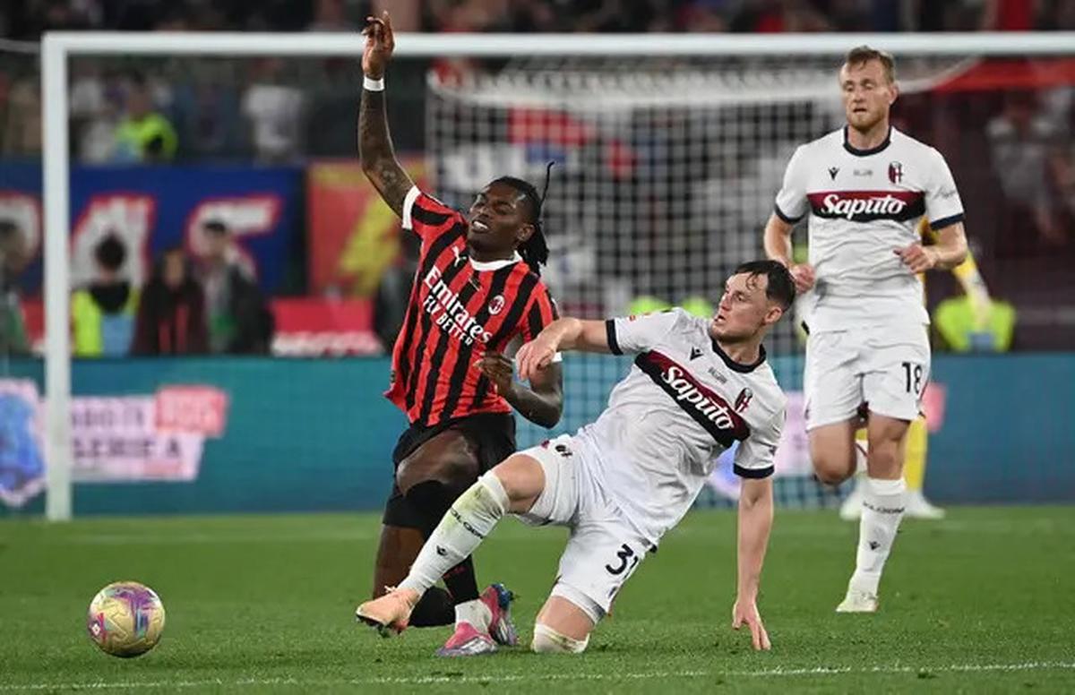 Menang Tipis Atas AC Milan, Bologna Juara Coppa Italia 2024/2025