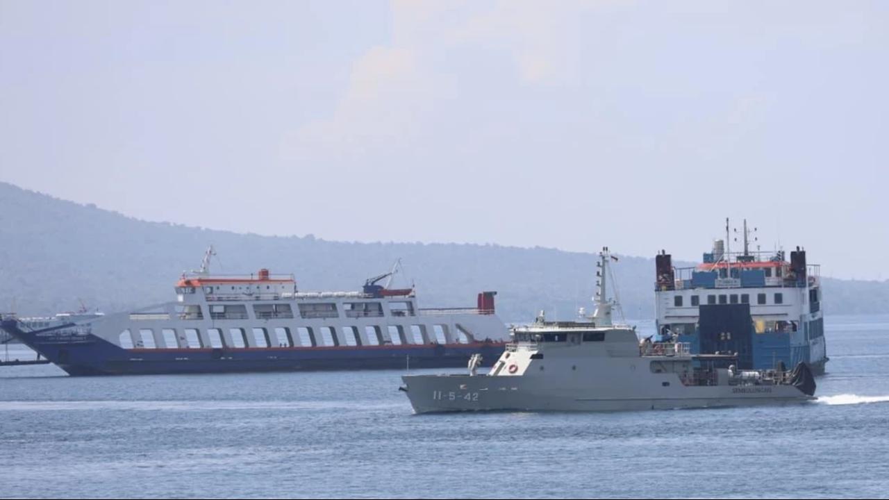 FOTO: Pengamanan Laut Diperketat Saat  Arus Mudik Lebaran di Selat Bali