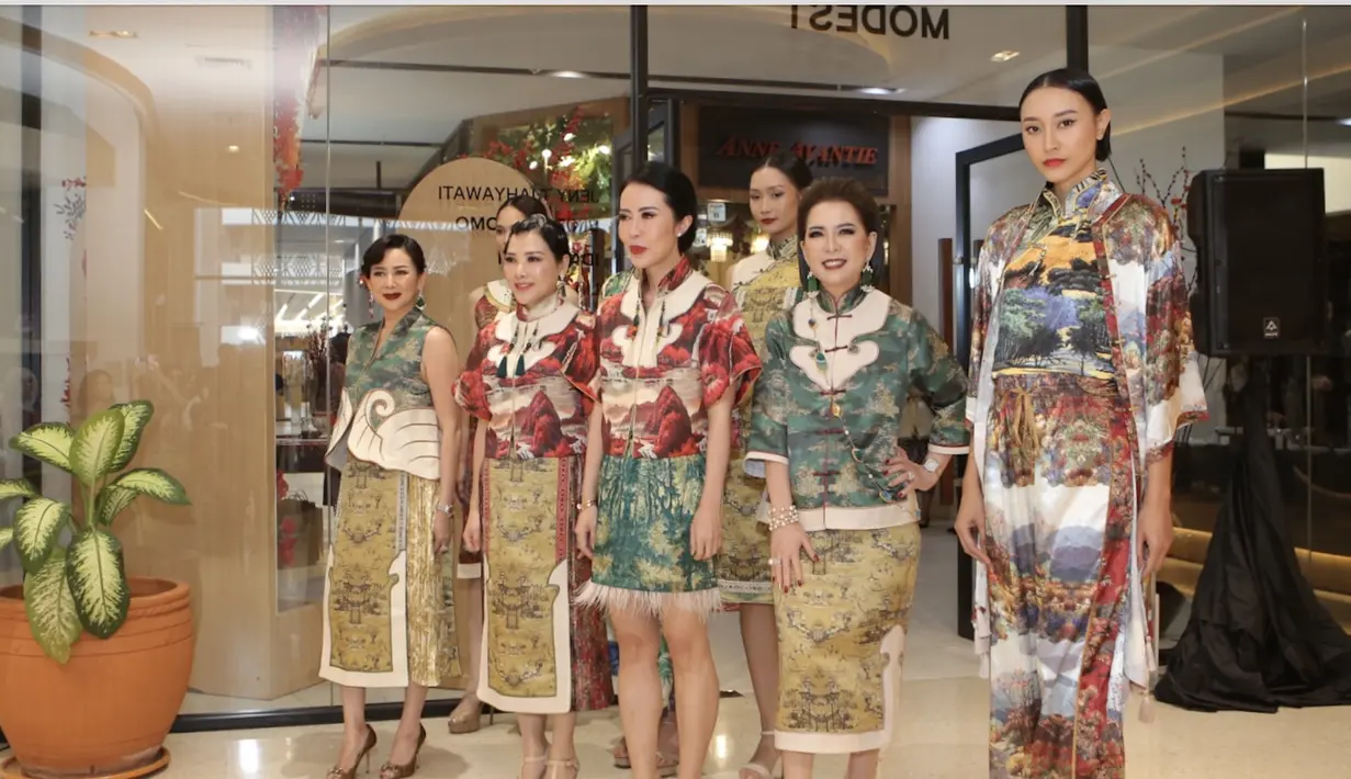 Ciel tampil dengan motif dan paduan warna cantik. Nuansa lukisan yang dijadikan sebuah inspirasi hadirkan pesona yang begitu indah. [Foto: Fimela/ Daniel Kampua]