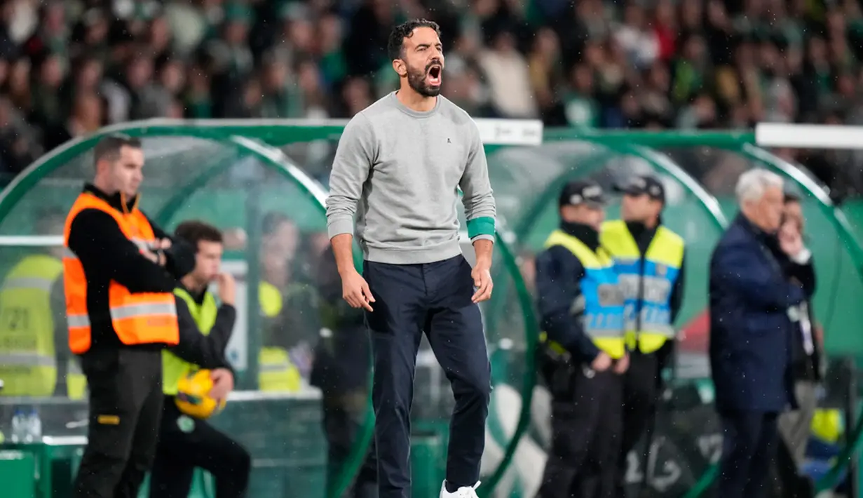 Kemenangan ini membawa Sporting mempertahankan rekor sempurna dengan kemenangan beruntun di Liga Portugal. Meski akan segera meninggalkan klub, Amorim tampak memberi kesan positif dan harapan bagi Sporting untuk terus berprestasi di bawah penggantinya. (AP Photo/Armando Franca)
