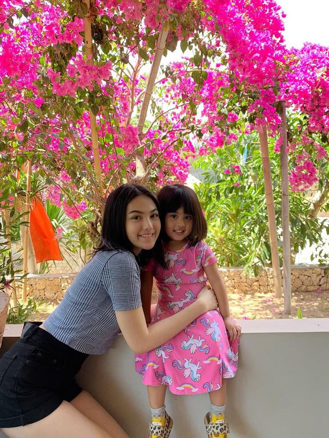 6 Potret Kebersamaan Aisyah Aqilah dengan Adik Athalla ...
