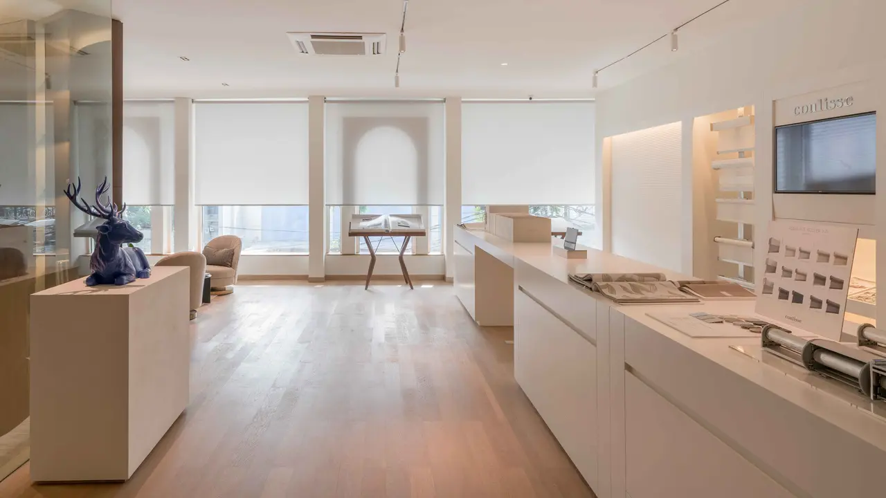 Buka di Jakarta, Showroom Interior Ini Mengusung Tema Monokrom Modern