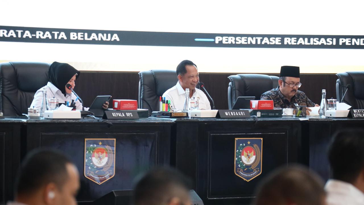 Mendagri Tito Karnavian Rapat Percepatan Pertumbuhan Ekonomi dan Pengendalian Inflasi