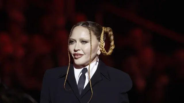 Wajah Baru Madonna di Grammy 2023 Kejutkan Publik, Disebut Terobsesi dengan Pipi