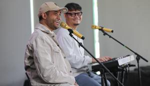 Kesuksesan Pasto bukan karena kehebatan Ryan Pono dan Meltho Sinyal semata. Ada sejumlah nama yang berjasa besar dari Glenn Fredly dan Maia Estianty.