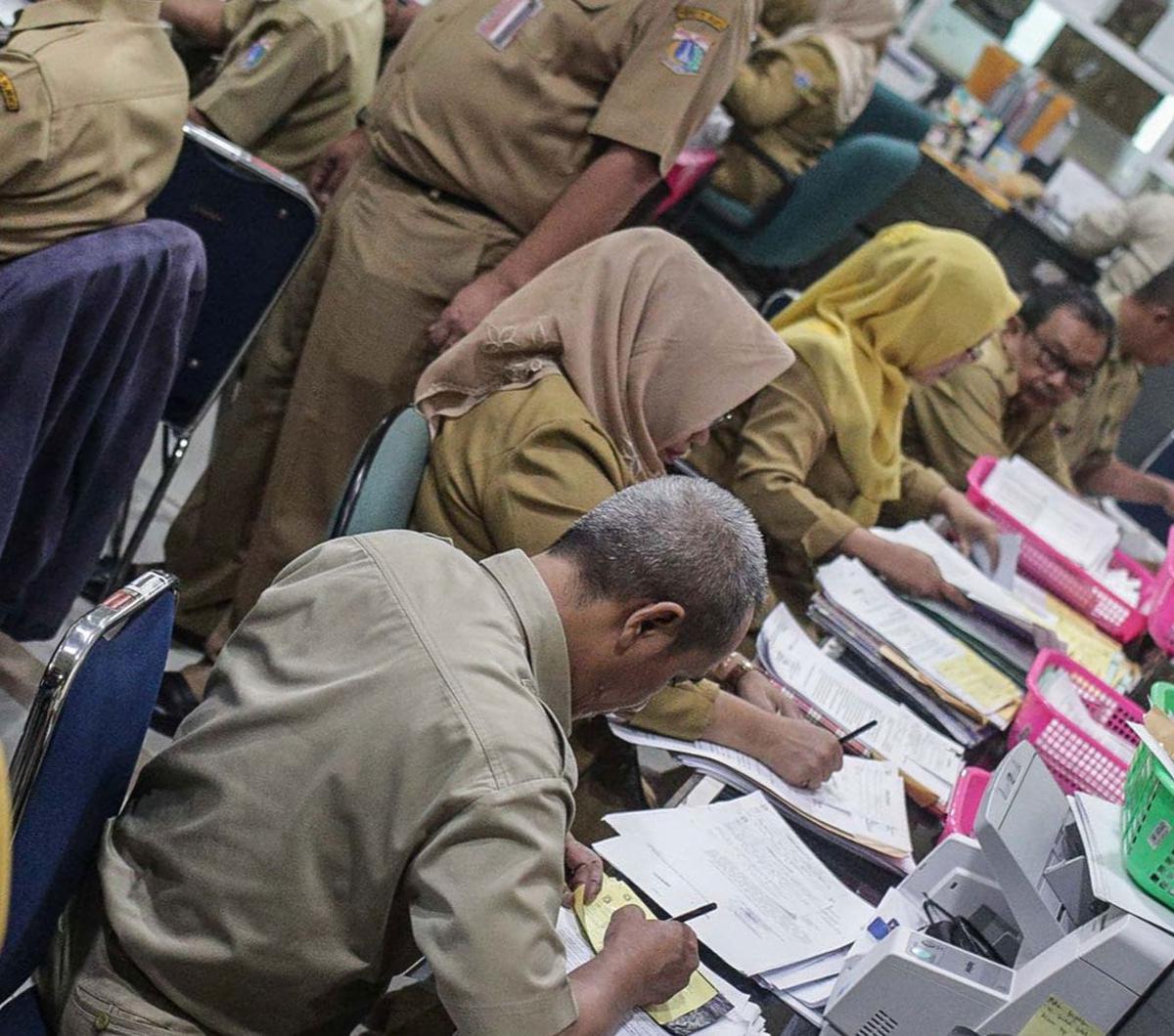 "Dampaknya (single salary) karena kan bisa saja nanti membuat APBN keberatan," kata Trubus kepada Merdeka.com, Kamis (14/9).&nbsp;