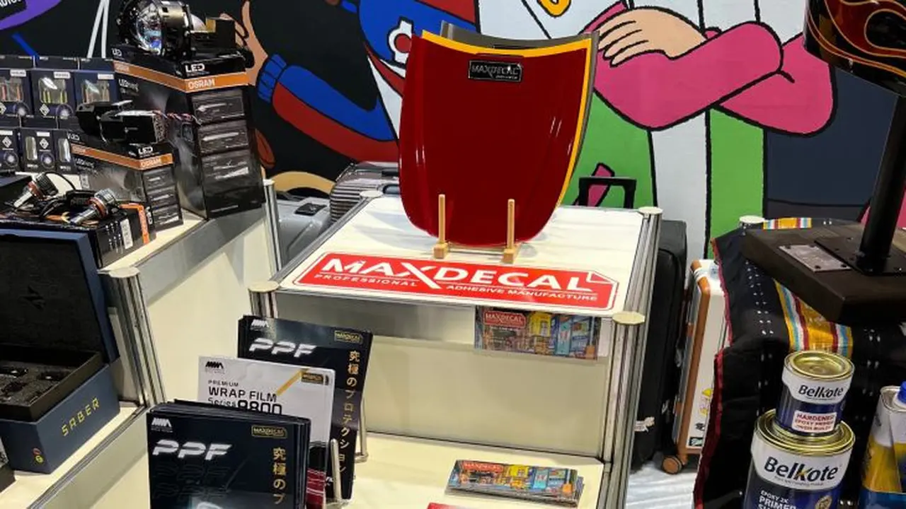 MaxDecal