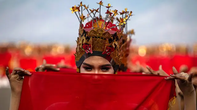 Aksi Penari di Gandrung Sewu Banyuwangi