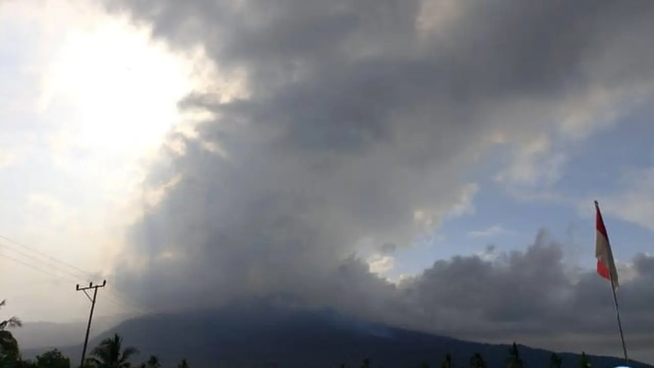 gunung lewotobi Laki laki