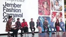 Juri Utama (Grand Juri) Jember Fashion Carnaval, Bubah Alfian, menyampaikan bahwa JFC lahir dari harapan besar akan Indonesia yang bersinar.(KLY/Budy Santoso)