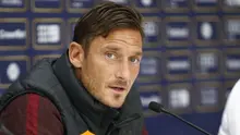 MEMELAS - Francesco Totti meminta AS Roma segera merampungkan transfer Edin Dzeko. (Sky Italia)