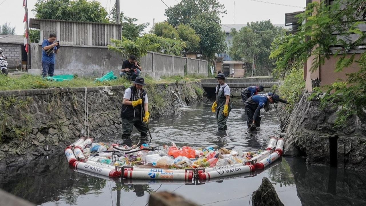 BRI Jaga Ekosistem Lewat Bersih-Bersih Sungai & Kesadaran Pengelolaan Sampah