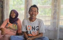 Tetap Bahagia, Pasangan Beda Usia Ini Tinggal di Rumah Gubuk Terpencil, Menu Makan Sehari-hari dengan Garam